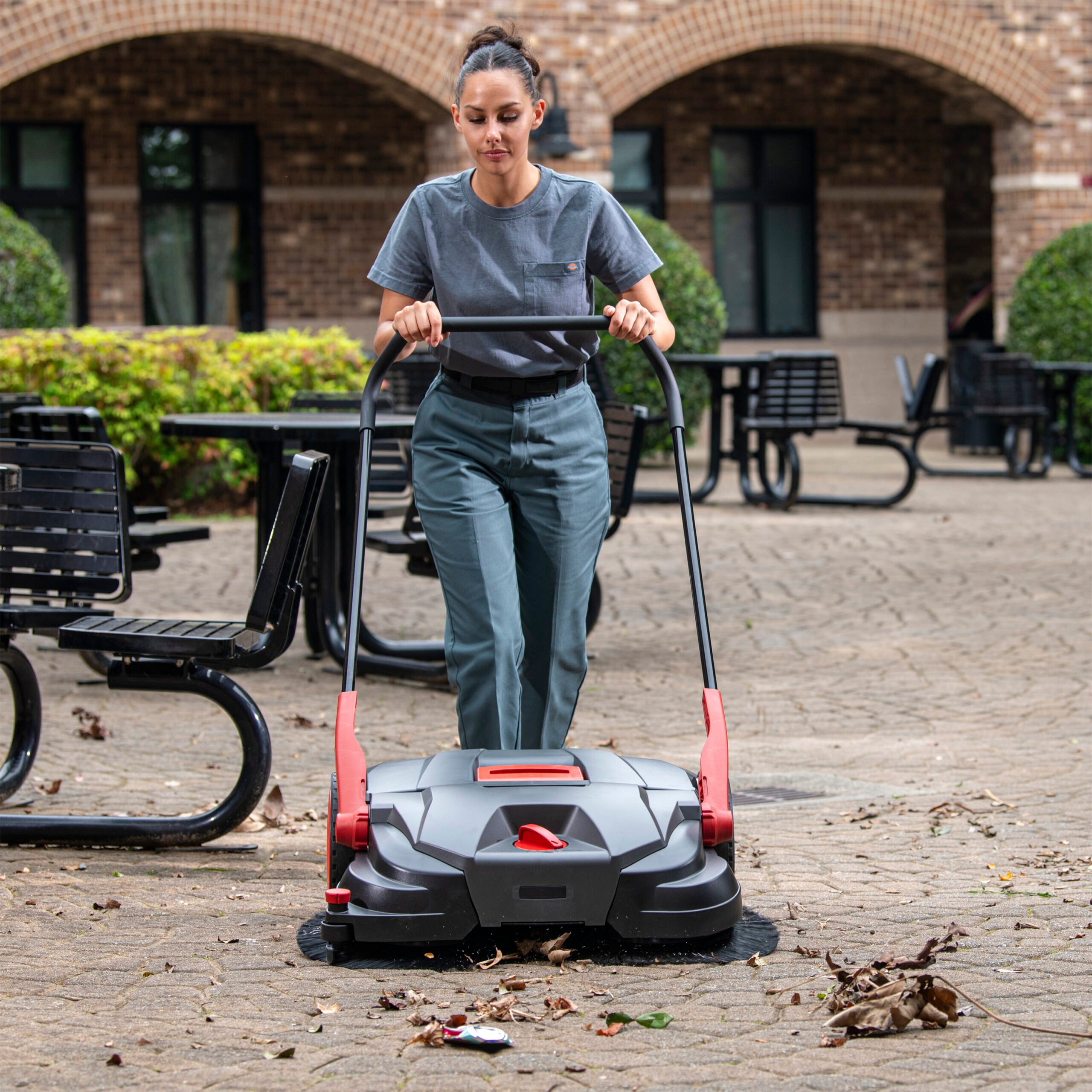 Bissell Commercial BG477B 31-Inch Wide Area Manual Sweeper